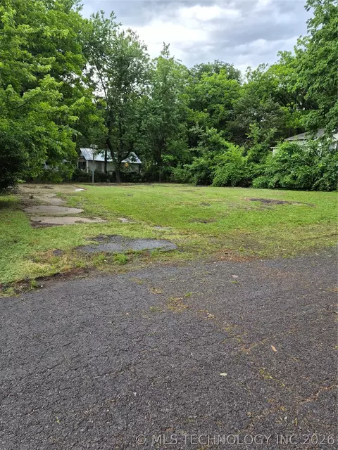 517 W Rankin, Checotah, OK 74426