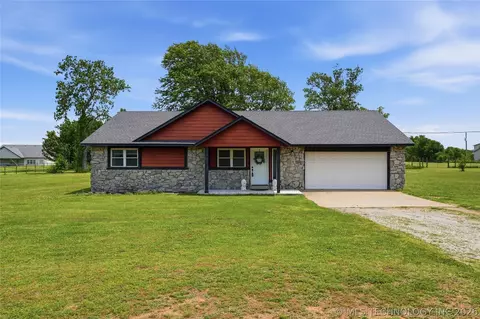 11123 S Oologah Rd, Oologah, OK 74053