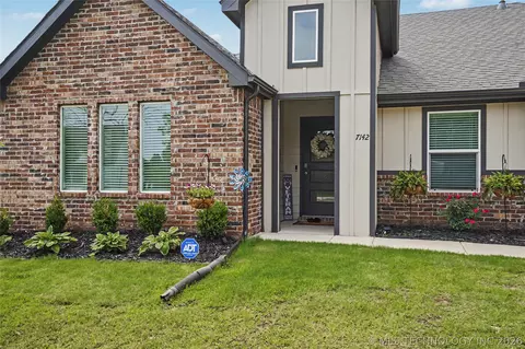 7142 E 154th St S, Bixby, OK 74008