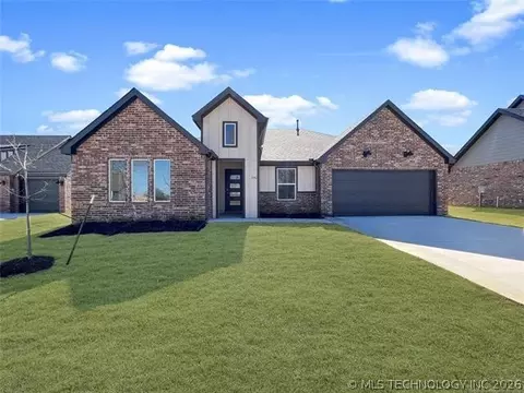 7142 E 154th St S, Bixby, OK 74008