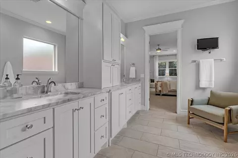 Bath - 7419 E 109th St, Tulsa, OK 74133 photo 6 of 9
