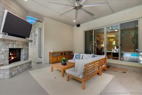 Exterior - 7419 E 109th St, Tulsa, OK 74133 photo 5 of 10