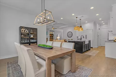 Dining - 7419 E 109th St, Tulsa, OK 74133 photo 1 of 2