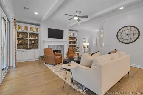 Living - 7419 E 109th St, Tulsa, OK 74133 photo 2 of 5