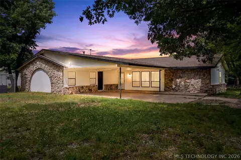 20000 S 280 Rd, Morris, OK 74445