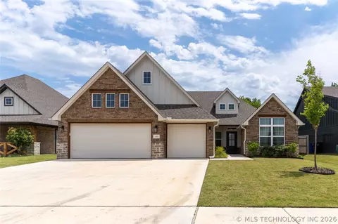 1501 N 72nd St, Broken Arrow, OK 74014