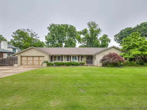 4715 S Evanston Pl, Tulsa, OK 74105