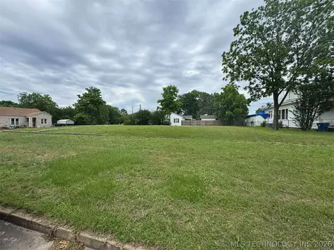 301 E Jackson Ave, Mcalester, OK 74501 photo 4