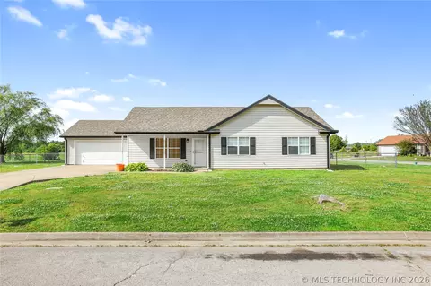 2 Bullette St, Chelsea, OK 74016