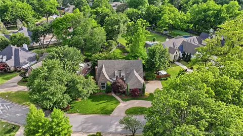 View/Area - 3110 E 44th Pl, Tulsa, OK 74105 photo 2 of 3