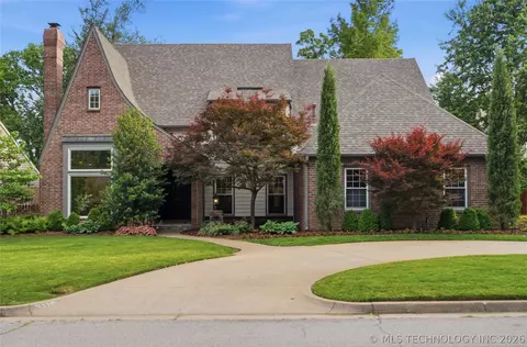Exterior - 3110 E 44th Pl, Tulsa, OK 74105 photo 4 of 12