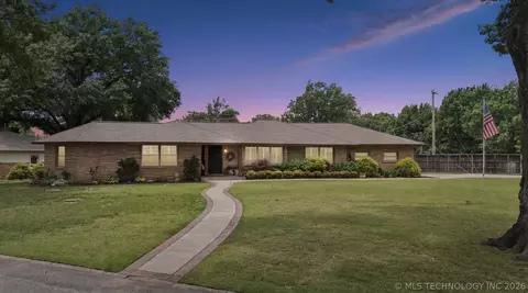 3606 S Gary Pl, Tulsa, OK 74105