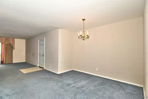Dining - 4440 E 68th Street 485, Tulsa, OK 74136 photo 2 of 2
