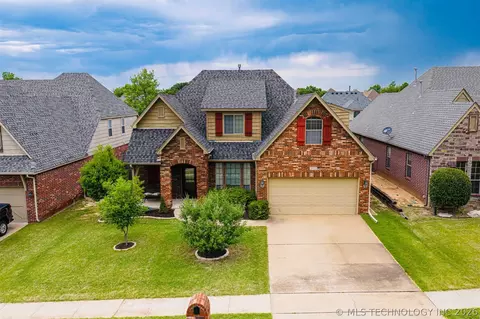3900 W Vicksburg St, Broken Arrow, OK 74011
