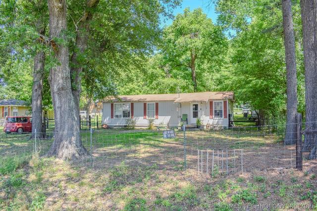 207 SE 2nd St, Antlers, OK 74523