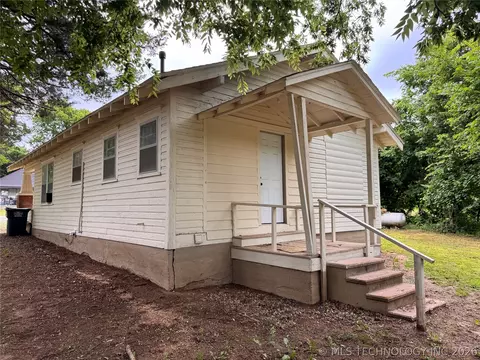 Exterior - 330 S 9th St, Roff, OK 74865 photo 5 of 9