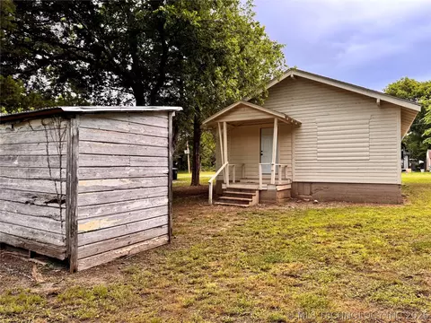Exterior - 330 S 9th St, Roff, OK 74865 photo 6 of 9