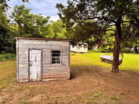 Exterior - 330 S 9th St, Roff, OK 74865 photo 8 of 9