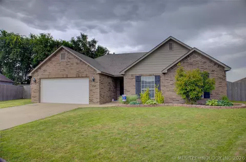 1102 E 146th Pl S, Glenpool, OK 74033