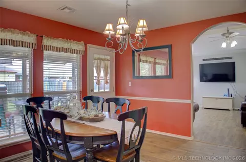 1102 E 146th Pl S, Glenpool, OK 74033 photo 11