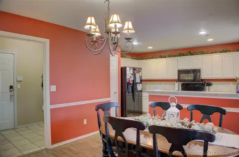 1102 E 146th Pl S, Glenpool, OK 74033 photo 10