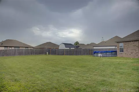 1102 E 146th Pl S, Glenpool, OK 74033 photo 35