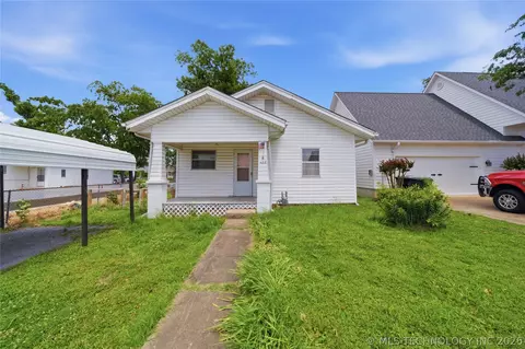 428 E 4th St, Claremore, OK 74017