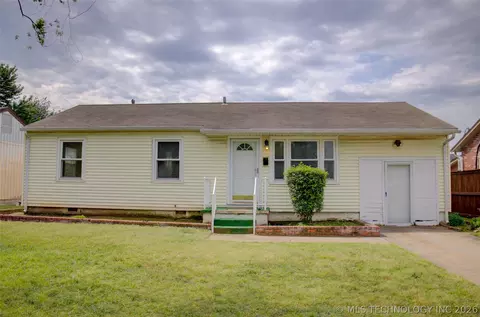 7122 Easton Pl, Tulsa, OK 74115
