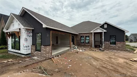 2322 E 134th Cir, Bixby, OK 74008