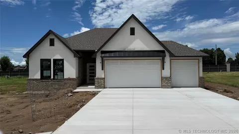 2309 E 134th Cir, Bixby, OK 74008