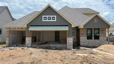 2334 E 134th Cir, Bixby, OK 74008