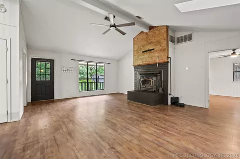 Living - 2754 Willafa Woods, Cartwright, OK 74731 photo 1 of 3