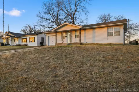 820 Charles Dr, Ada, OK 74820