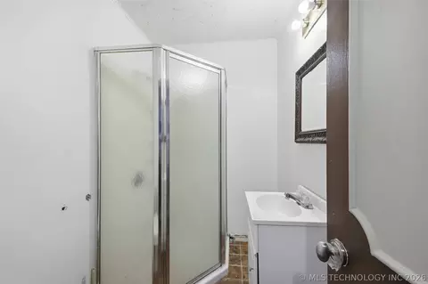 Bath - 820 Charles Dr, Ada, OK 74820 photo 2 of 2