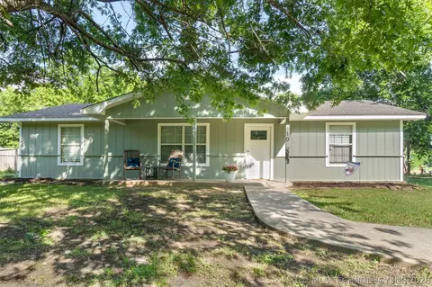 410 S Arkansas, Caddo, OK 74729