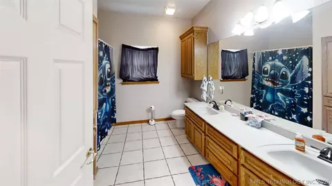 Bath - 9488 Refinery Rd, Ardmore, OK 73401 photo 5 of 5