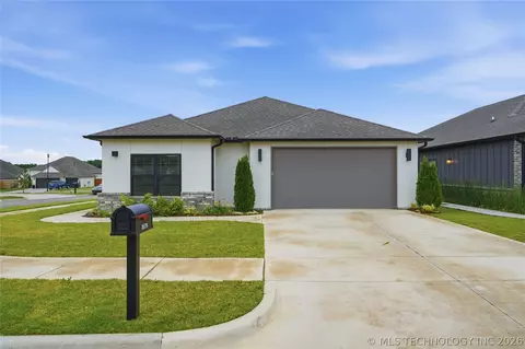 2078 E 130th St S, Jenks, OK 74037