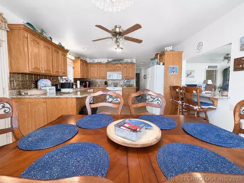 Dining - 114537 Spring Crk, Eufaula, OK 74432 photo 2 of 2