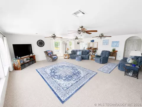 Living - 114537 Spring Crk, Eufaula, OK 74432 photo 3 of 6
