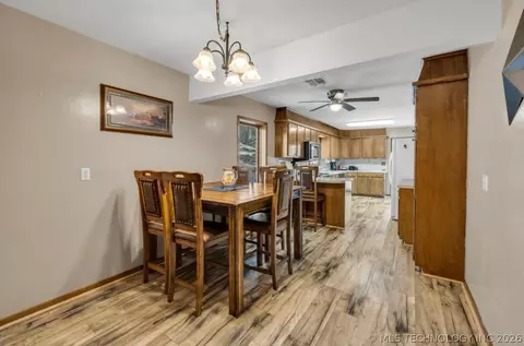Dining - 56853 E 318 Rd, Jay, OK 74346 photo 2 of 2