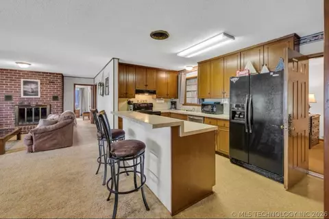 Kitchen - 56853 E 318 Rd, Jay, OK 74346 photo 3 of 6