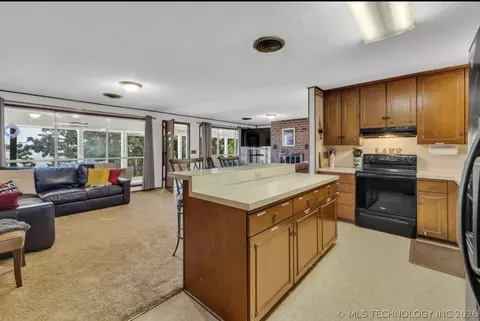 Kitchen - 56853 E 318 Rd, Jay, OK 74346 photo 4 of 6