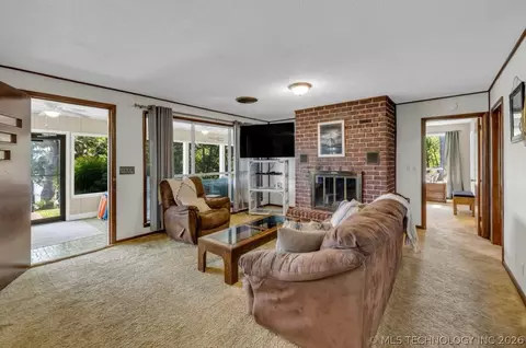 Living - 56853 E 318 Rd, Jay, OK 74346 photo 2 of 4