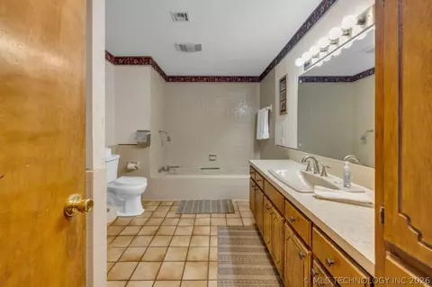 Bath - 56853 E 318 Rd, Jay, OK 74346 photo 3 of 5