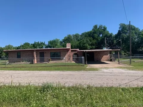 910 W Pogue St, Cleveland, OK 74020