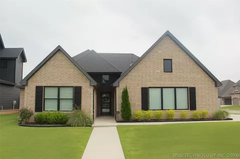 5804 E 127th St S, Bixby, OK 74008