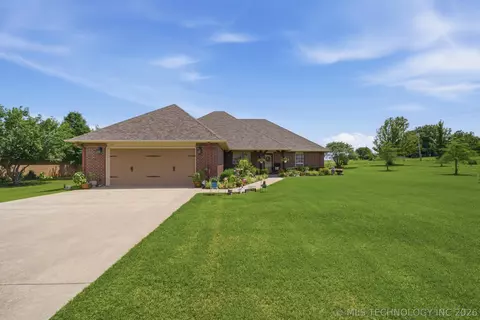 5801 Saddle Ln, Skiatook, OK 74070