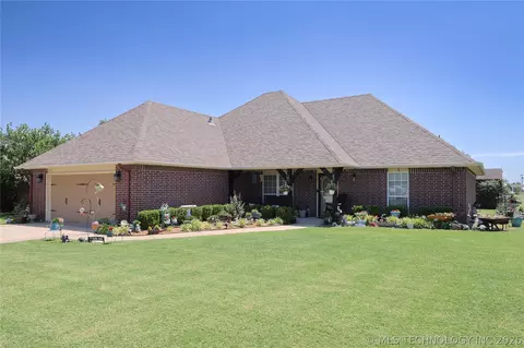 5801 Saddle Ln, Skiatook, OK 74070