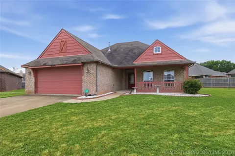 14609 S Oak Ct, Glenpool, OK 74033