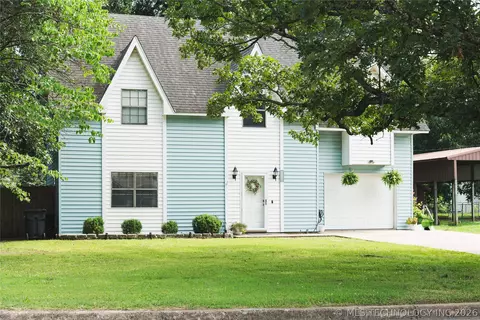 1218 E Boone St, Tahlequah, OK 74464